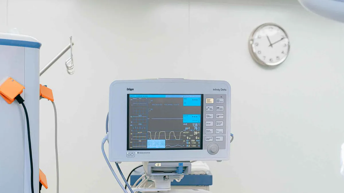 Heart rate monitor in hospital