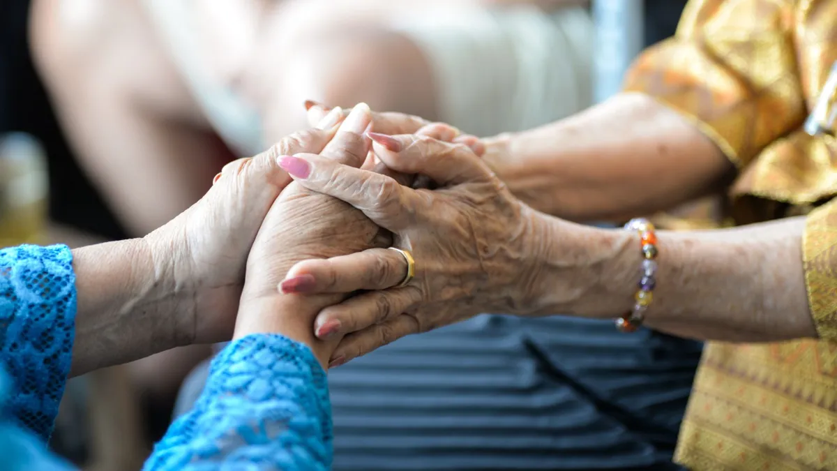 This Eating Habit Is One of the Earliest Signs of Alzheimer's, According to a Neurologist
